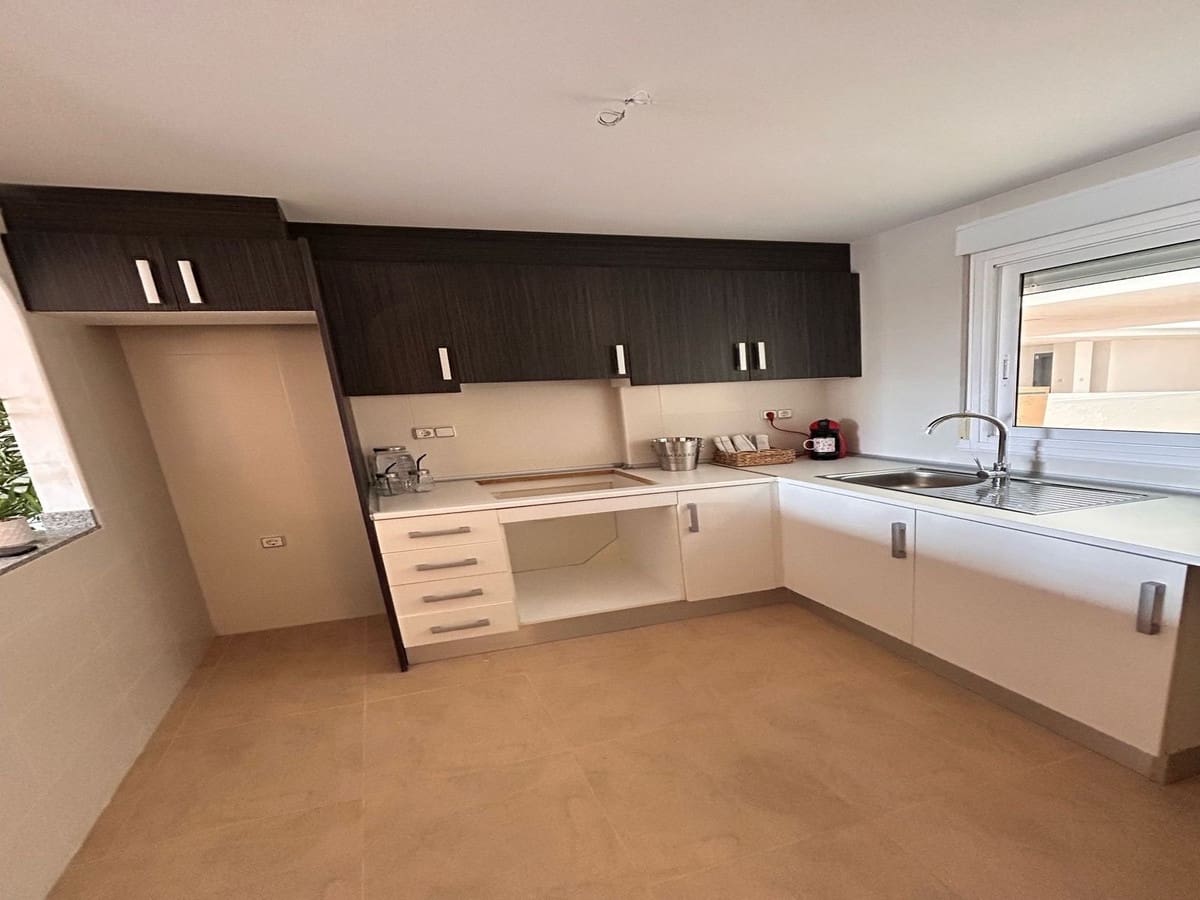 2 makuuhuone Huoneisto myytävänä paikassa Orihuela Costa mukana uima-altaan - 200 500 € (Ref: 10071035)