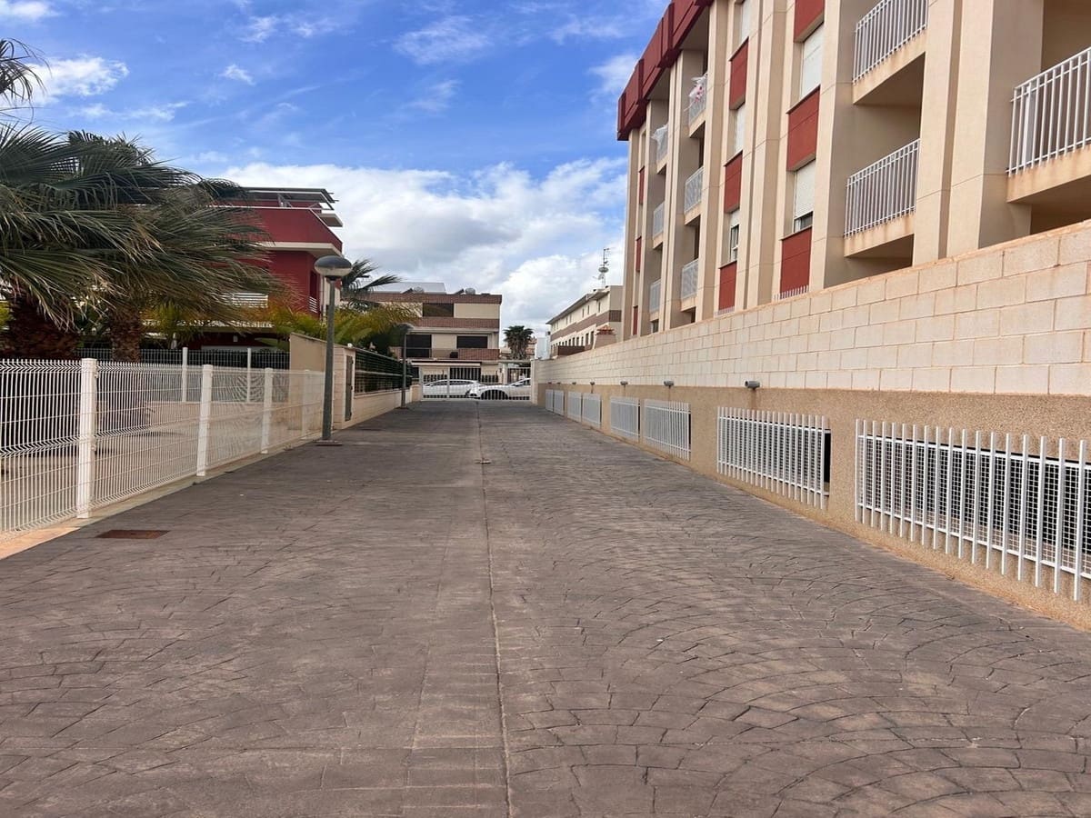 2 makuuhuone Huoneisto myytävänä paikassa Orihuela Costa mukana uima-altaan - 200 500 € (Ref: 10071035)