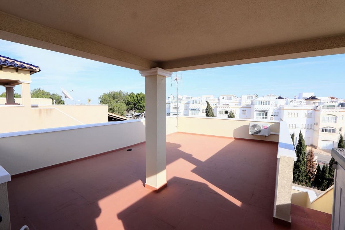 3 sovrum Villa till salu i Villamartin med pool garage - 295 000 € (Ref: 10071038)