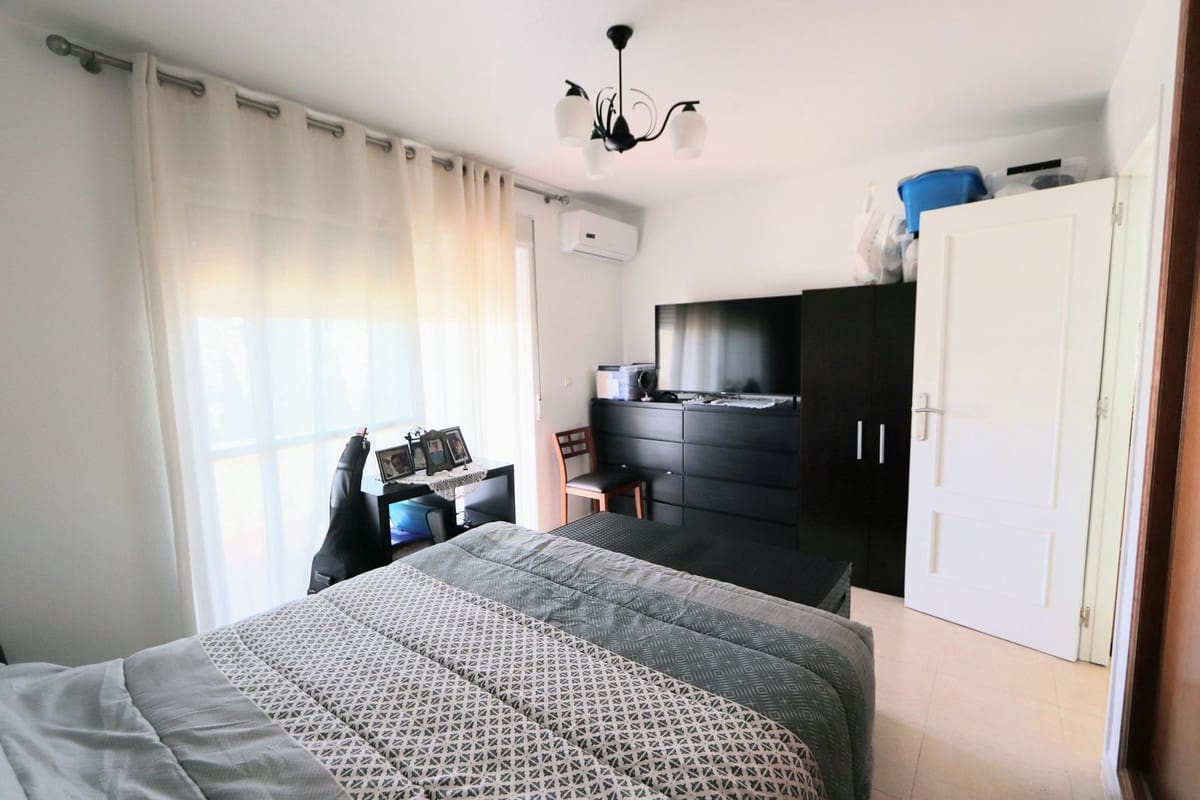3 sovrum Villa till salu i Villamartin med pool garage - 295 000 € (Ref: 10071038)