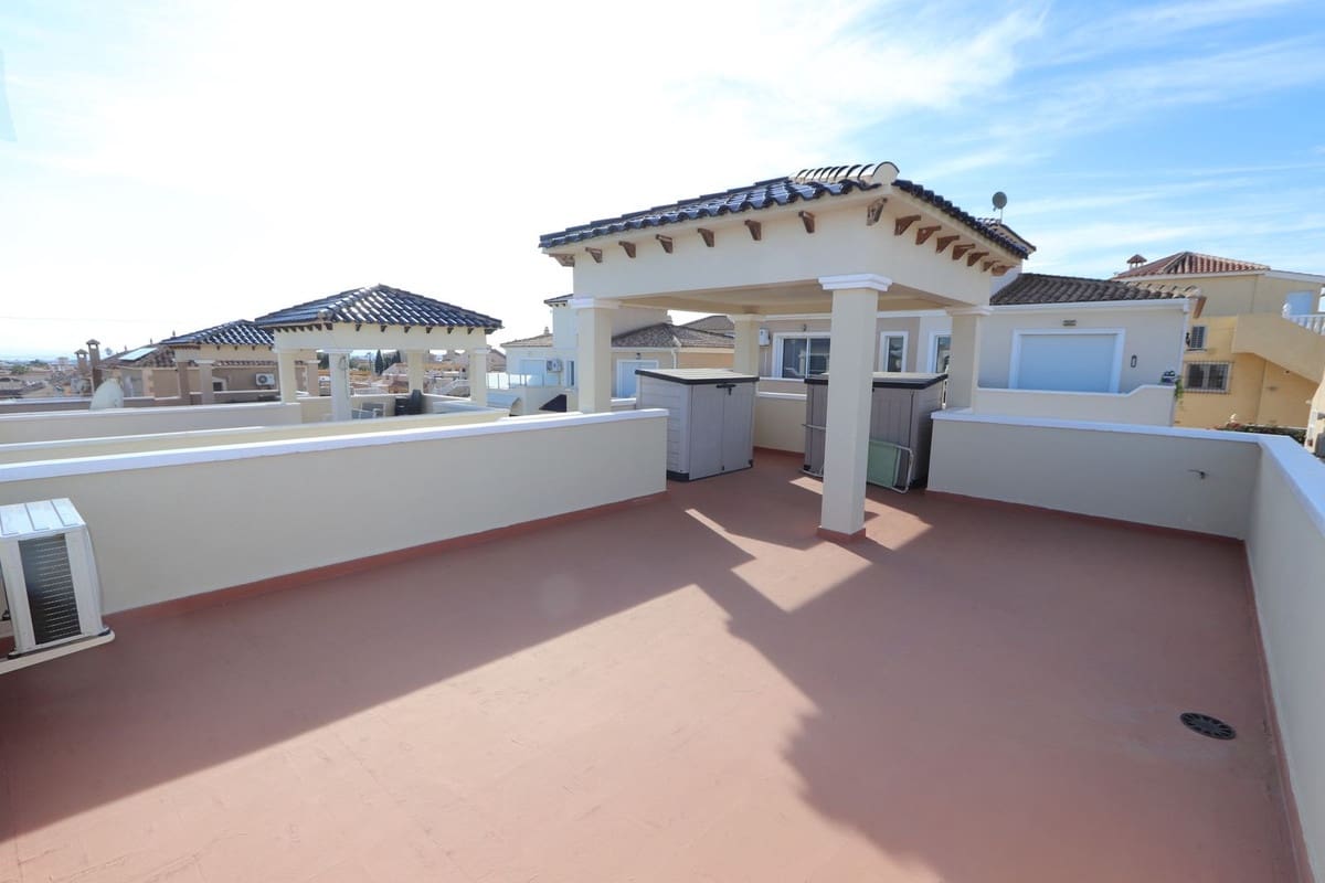 3 sovrum Villa till salu i Villamartin med pool garage - 295 000 € (Ref: 10071038)