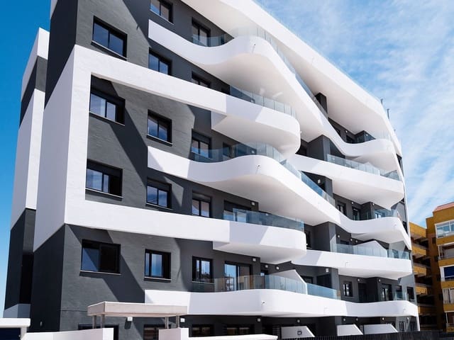 3 Zimmer Apartment zu verkaufen in Las Piscinas Naturales, Torrevieja mit Pool Garage - 412.000 € (Ref: 10071050)