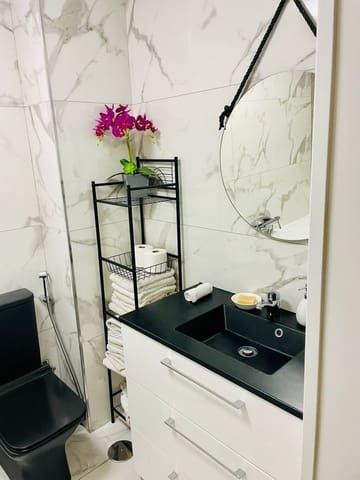 Apartamento de 2 habitaciones en Centro, Estepona en venta con piscina - 379.000 € (Ref: 10071072)