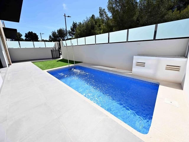 2 makuuhuone Omakotitalo myytävänä paikassa Villamartin, Orihuela mukana uima-altaan 
autotalli - 342 000 € (Ref: 10071087)