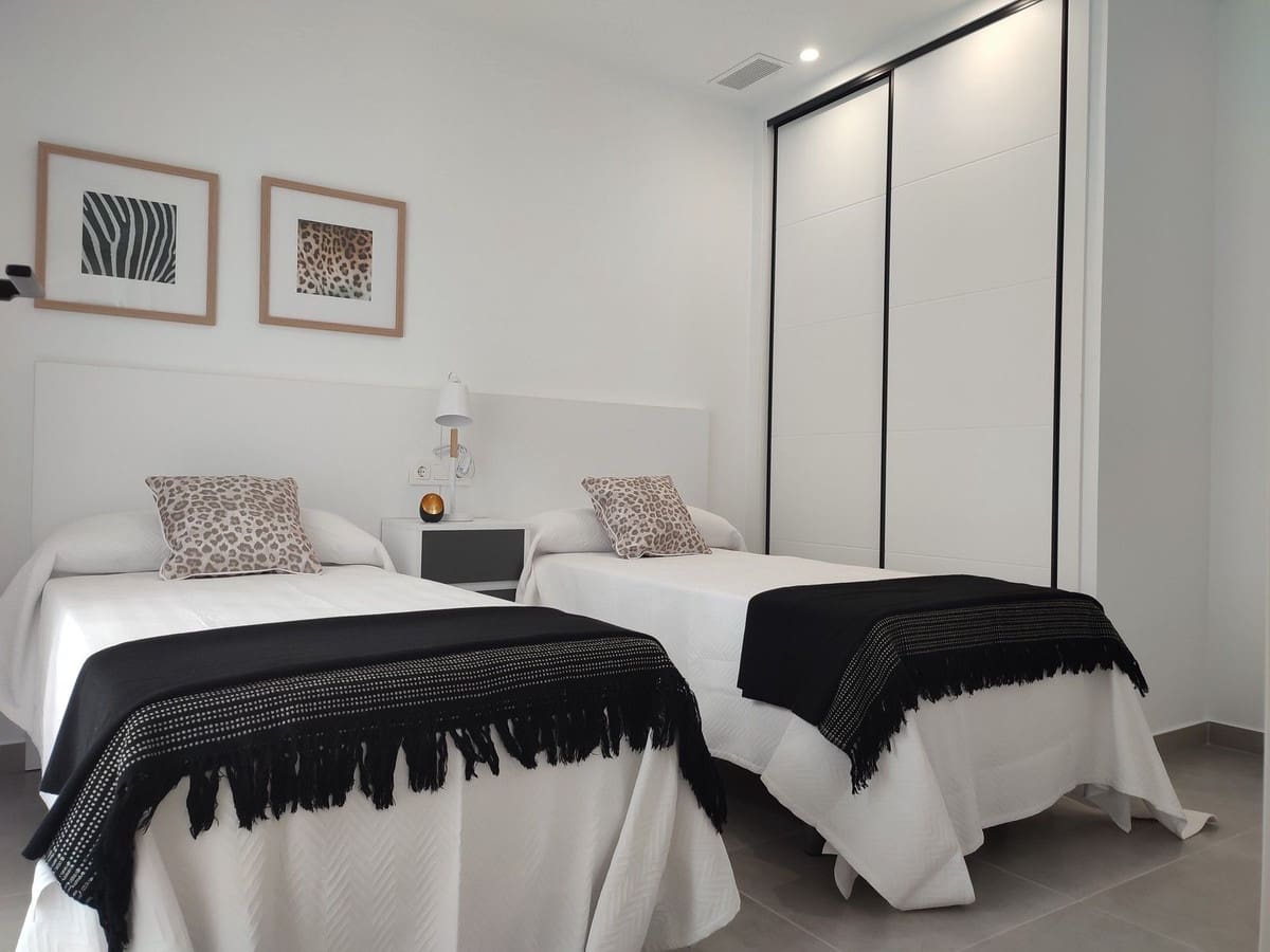 3 bedroom Villa for sale in Balsicas with pool garage - € 325,000 (Ref: 10071093)