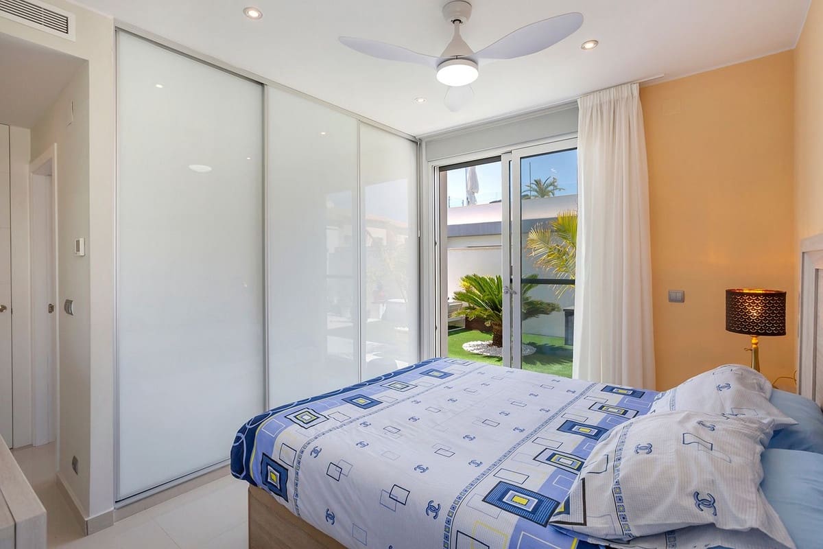 3 sovrum Villa till salu i El Chaparral med pool garage - 594 000 € (Ref: 10071100)