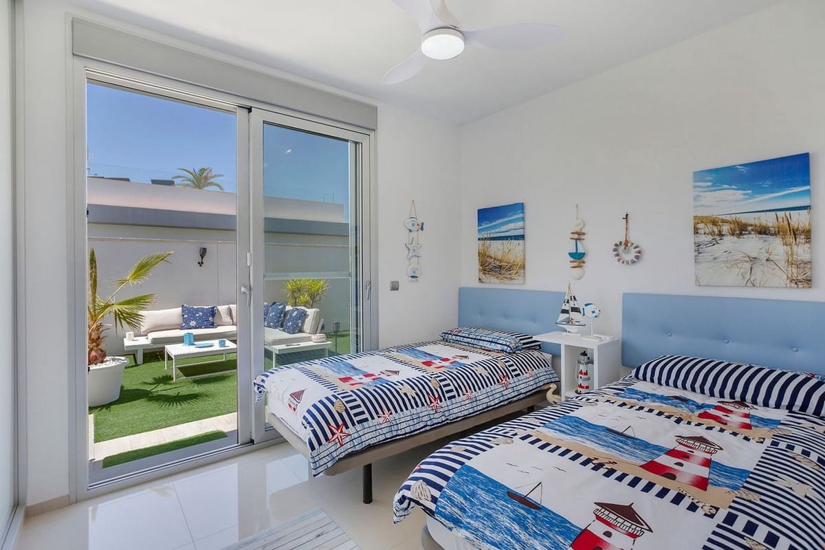 3 sovrum Villa till salu i El Chaparral med pool garage - 594 000 € (Ref: 10071100)