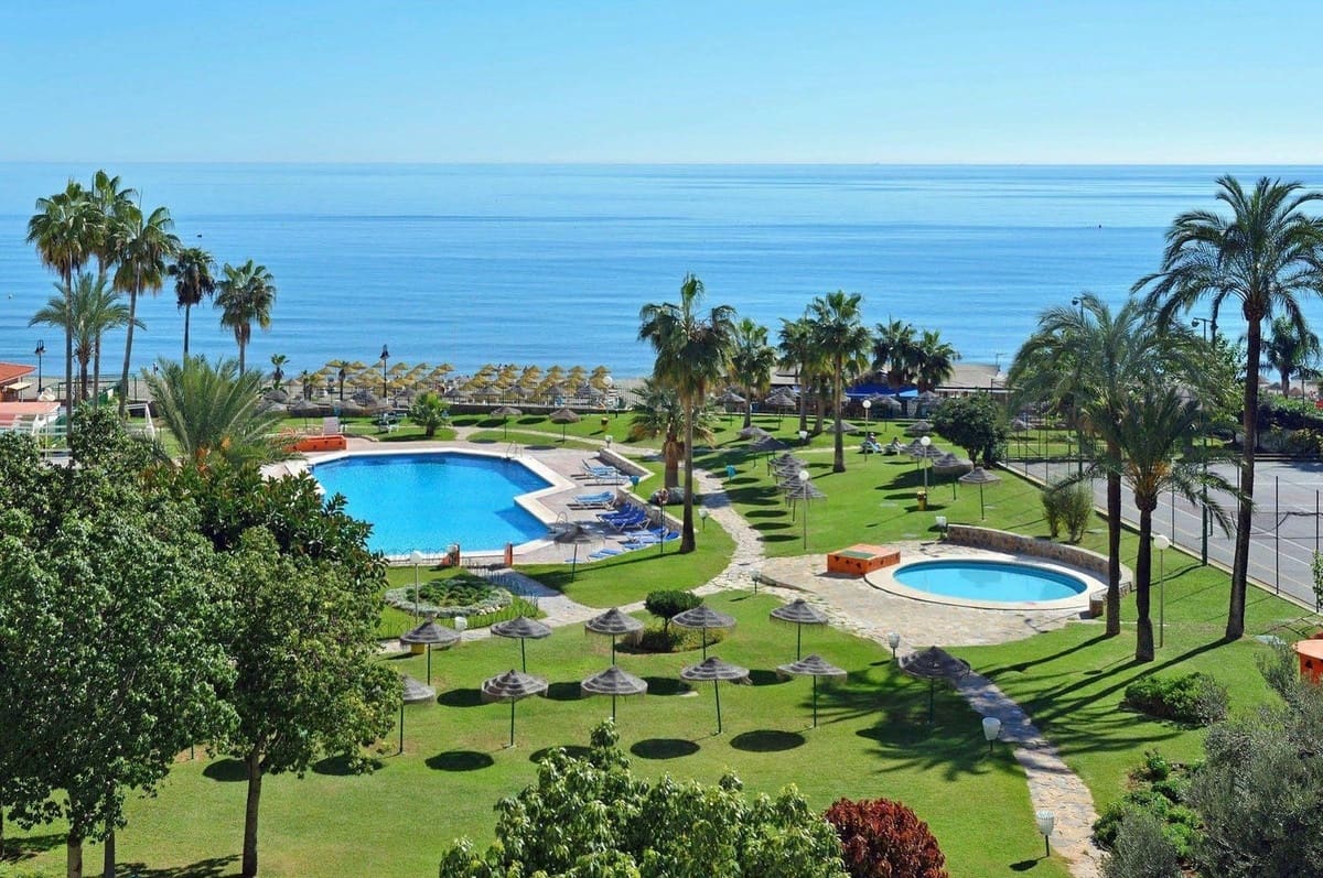 2 sovrum Lägenhet till salu i Estepona med pool garage - 445 000 € (Ref: 10071158)