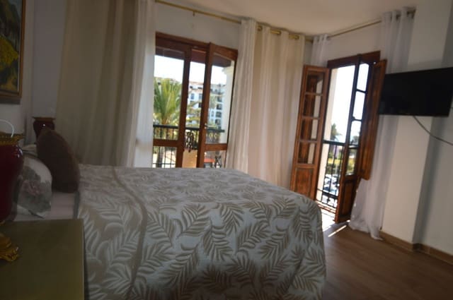 2 Zimmer Apartment zu verkaufen in La Duquesa / Puerto de la Duquesa, Manilva - 375.000 € (Ref: 10071167)