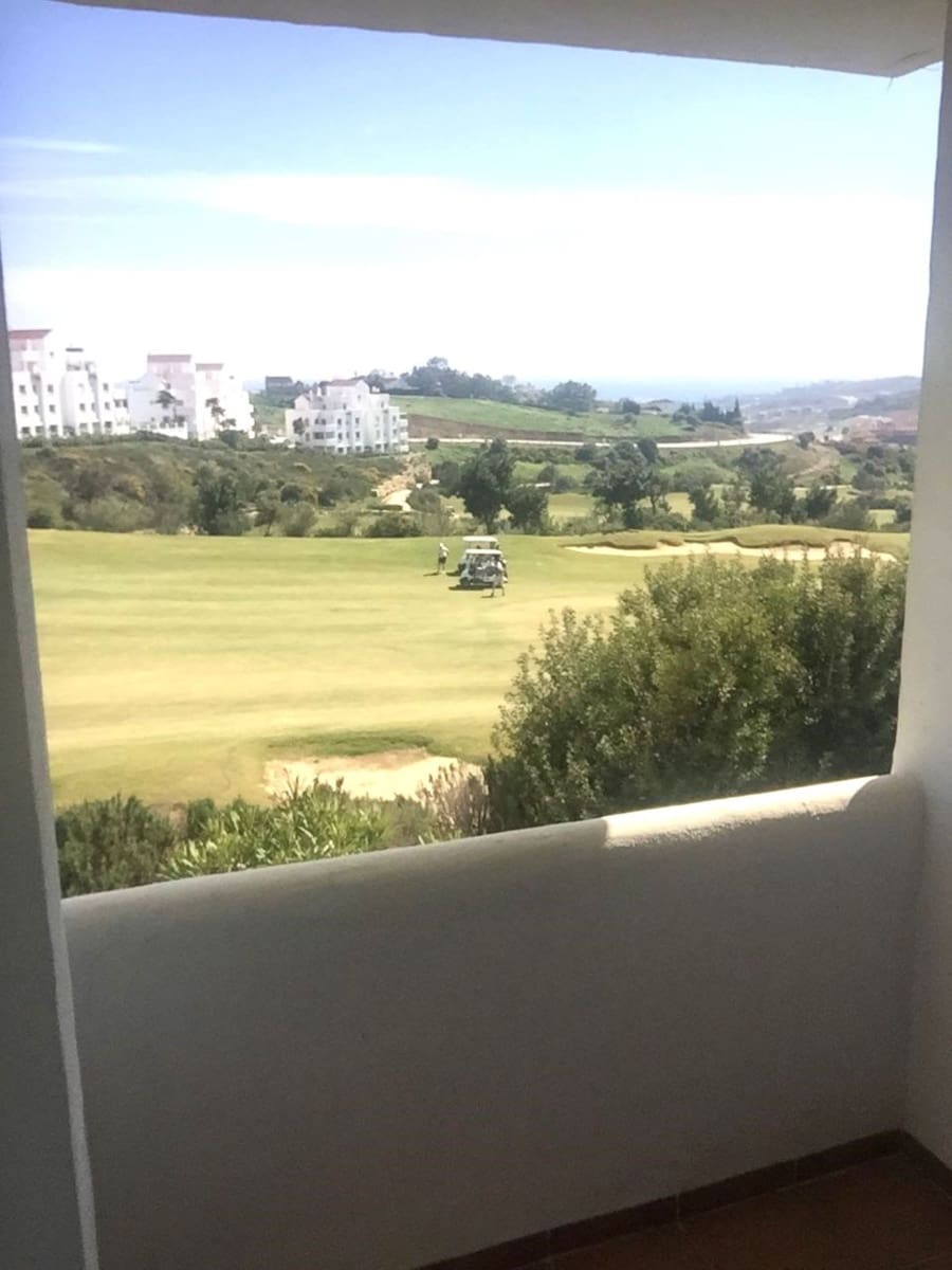 4 Zimmer Apartment zu verkaufen in Estepona mit Pool Garage - 449.000 € (Ref: 10071175)
