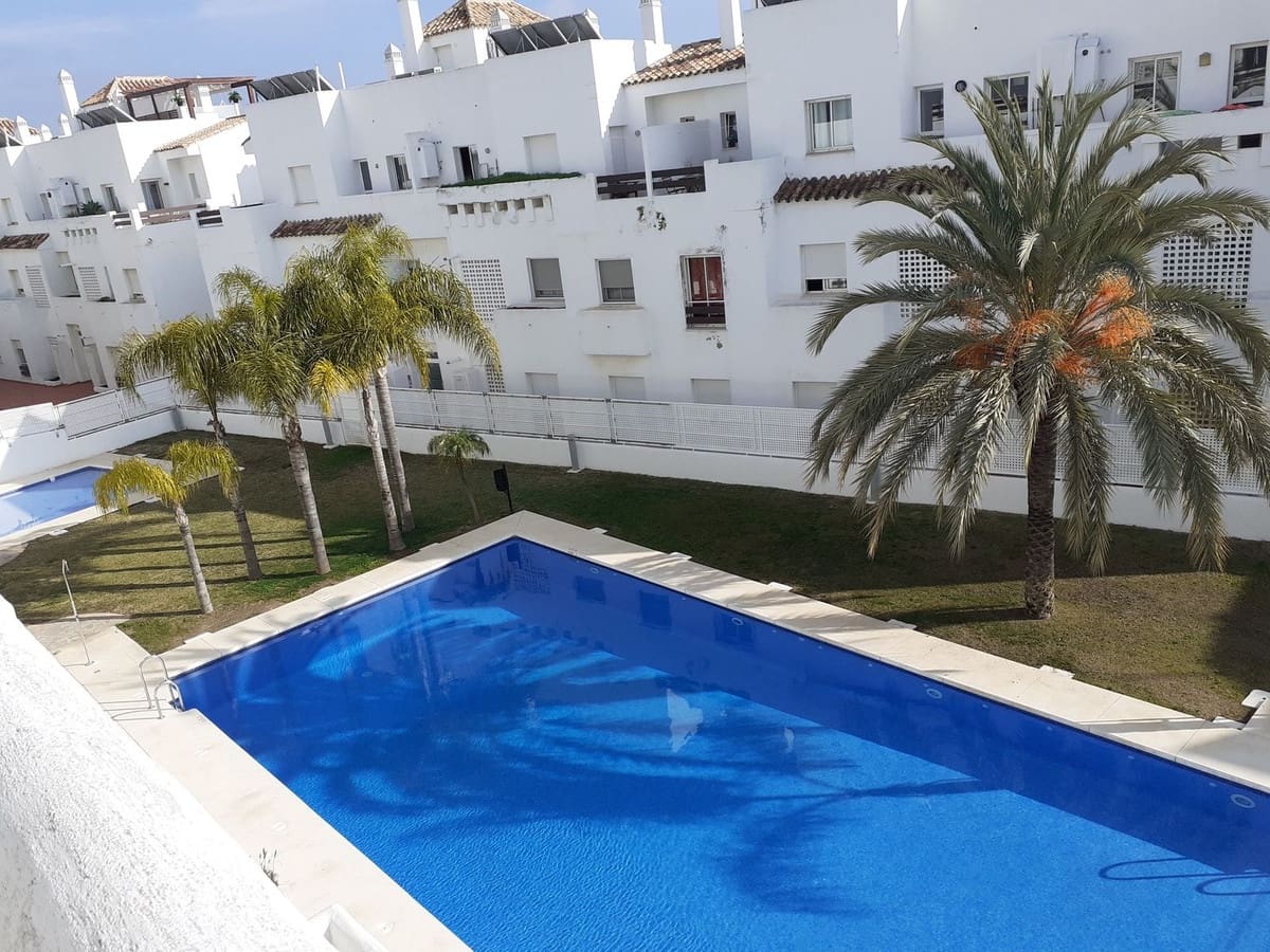 4 Zimmer Apartment zu verkaufen in Estepona mit Pool Garage - 449.000 € (Ref: 10071175)