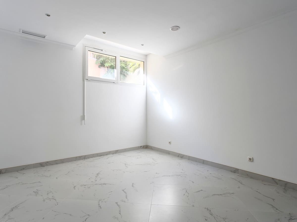 Chalet de 8 habitaciones en Benahavís en venta con piscina garaje - 3.995.000 € (Ref: 10071179)