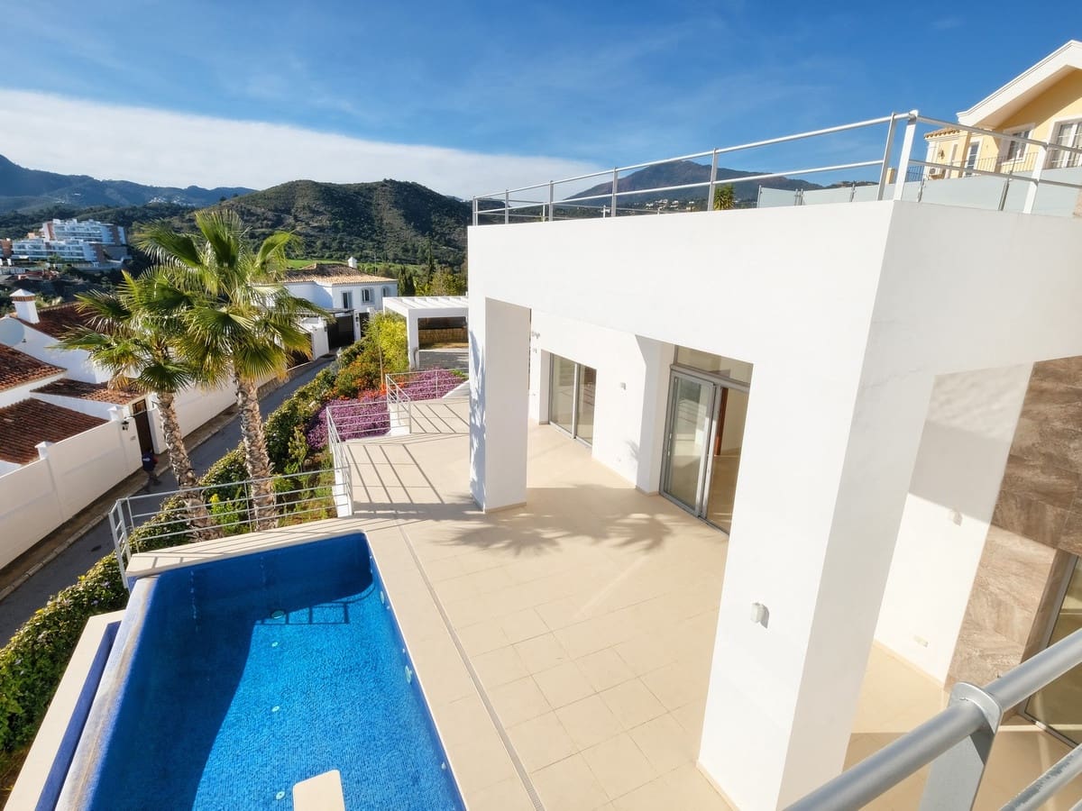 Chalet de 4 habitaciones en Benahavís en venta con piscina garaje - 2.300.000 € (Ref: 10071181)