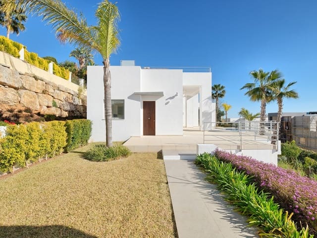 Chalet de 4 habitaciones en Los Arqueros - Puerto del Almendro, Benahavís en venta con piscina garaje - 2.300.000 € (Ref: 10071181)