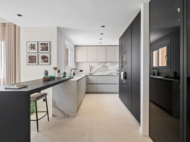 3 Zimmer Apartment zu verkaufen in Los Naranjos, Marbella mit Pool Garage - 2.295.000 € (Ref: 10071183)