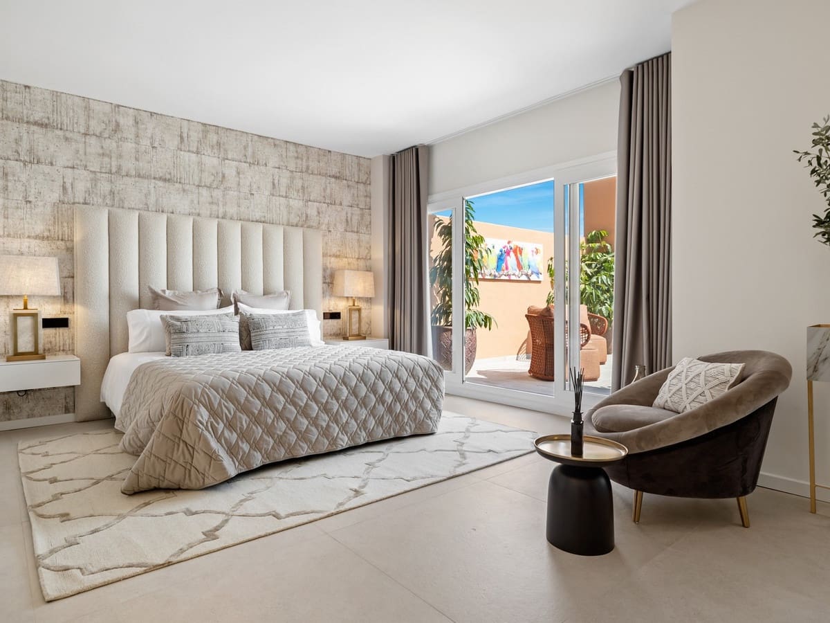 3 Zimmer Apartment zu verkaufen in Nueva Andalucia mit Pool Garage - 2.295.000 € (Ref: 10071183)