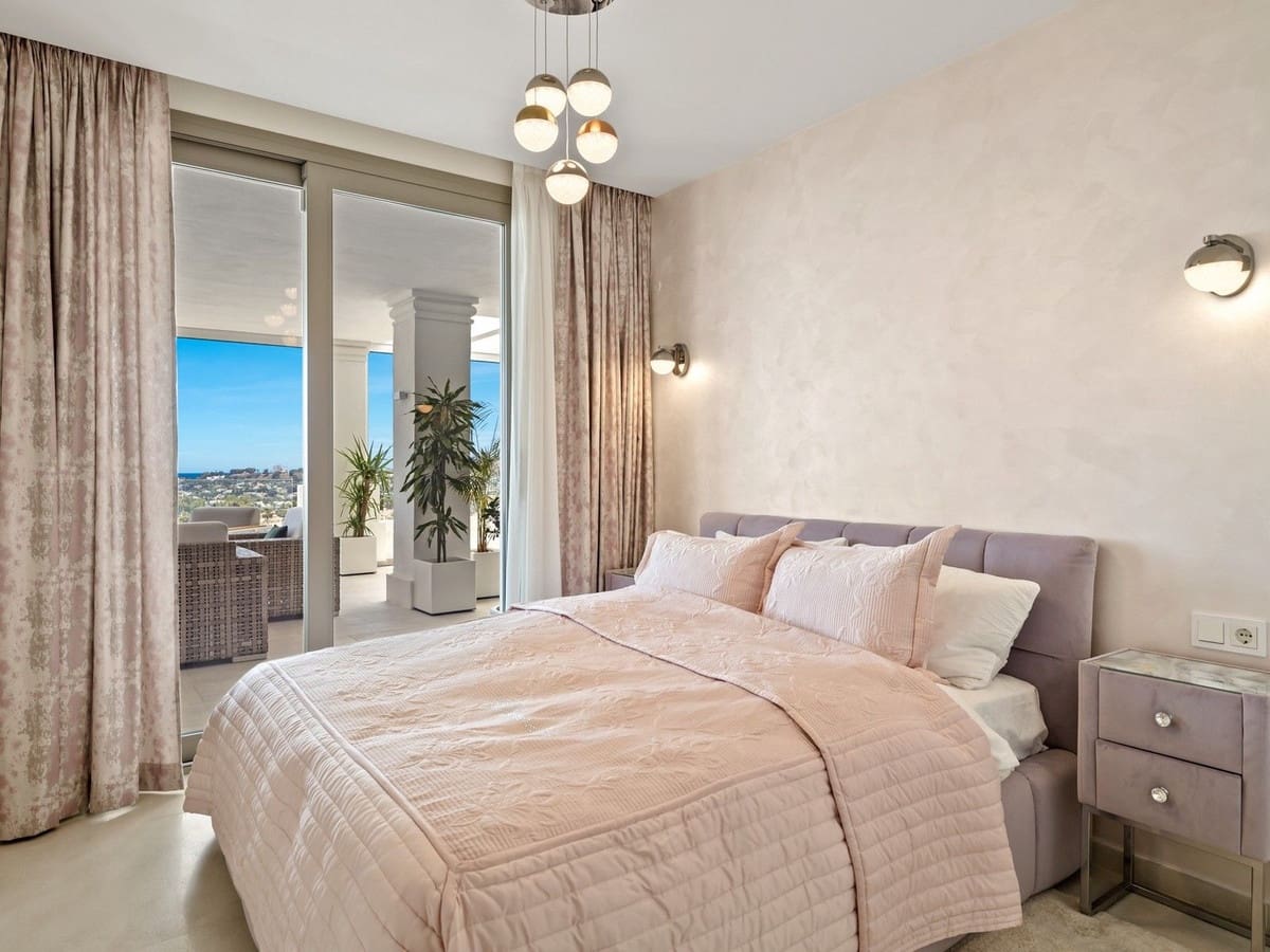 7 soverom Leilighet til salgs i Nueva Andalucia med svømmebasseng garasje - € 3 700 000 (Ref: 10071186)
