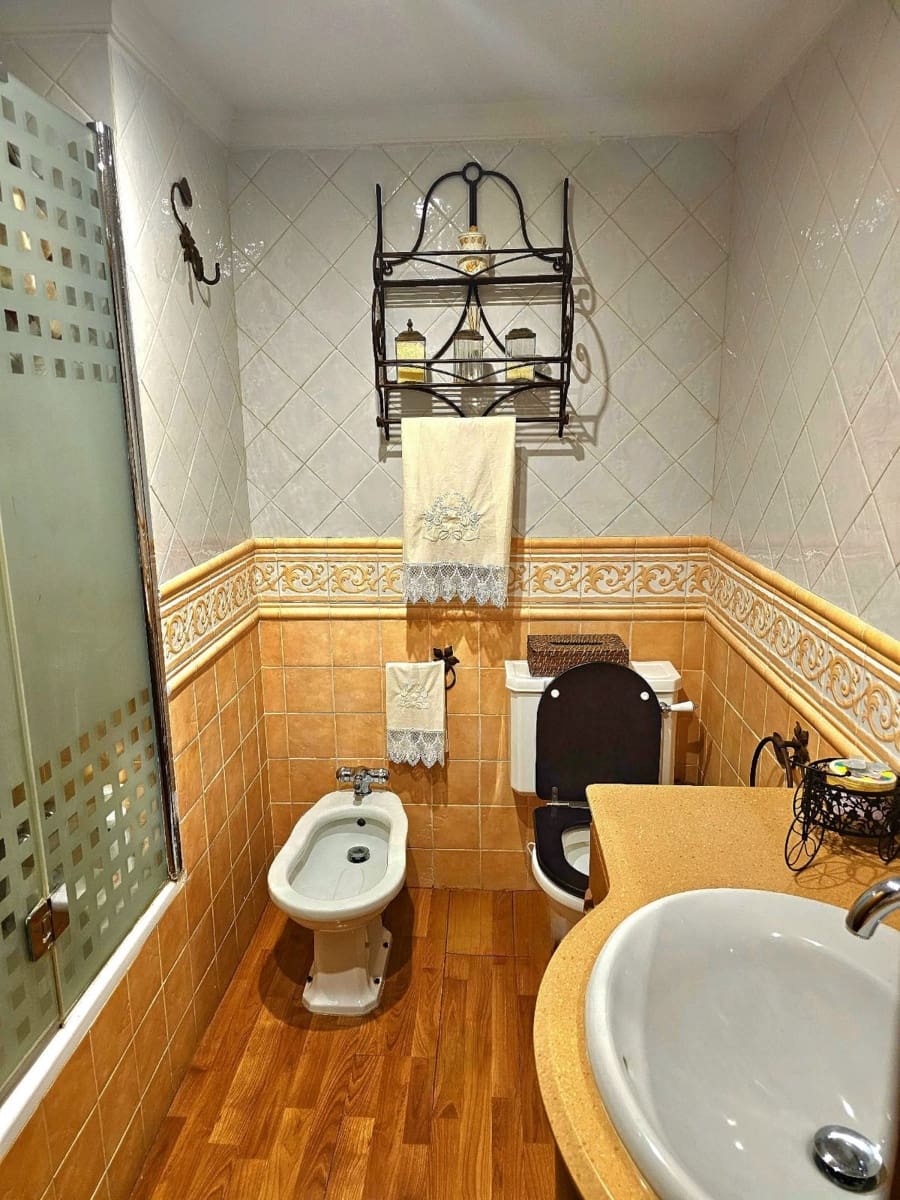 2 sovrum Lägenhet till salu i Estepona med pool - 482 000 € (Ref: 10071198)