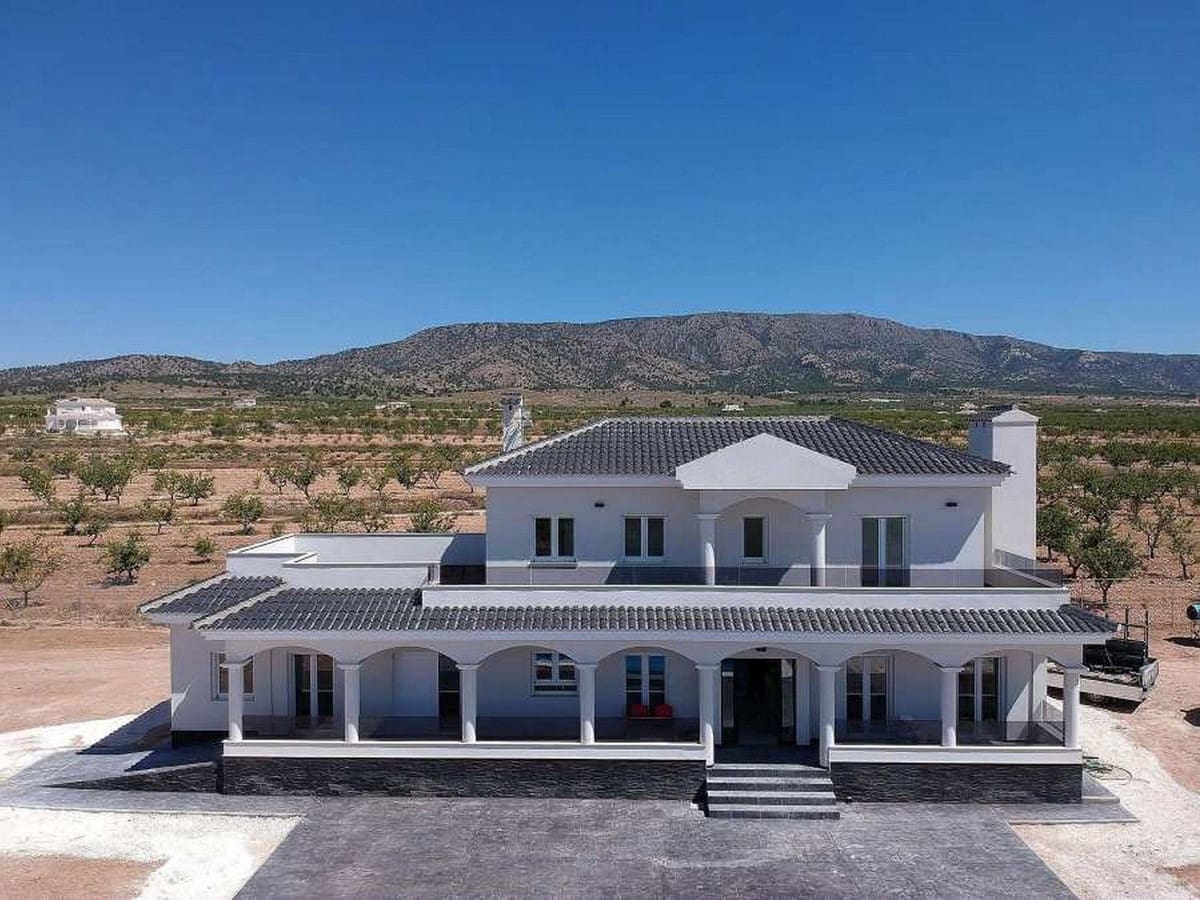 4 chambre Villa/Maison à vendre à Pinoso avec piscine garage - 487 000 € (Ref: 10071204)