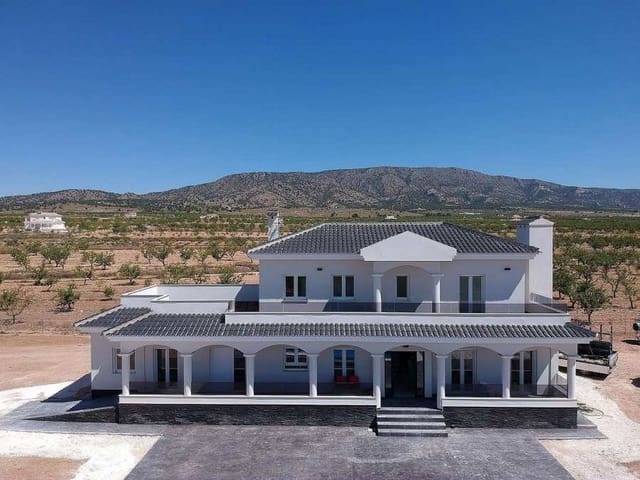 4 chambre Villa/Maison à vendre à Pinoso avec piscine garage - 487 000 € (Ref: 10071204)