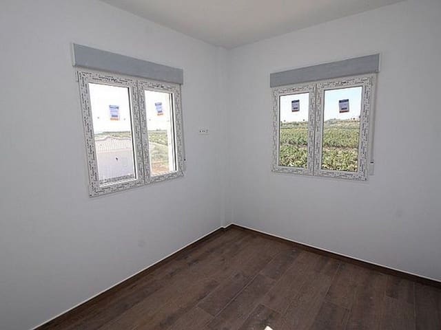 4 chambre Villa/Maison à vendre à Pinoso avec piscine garage - 337 000 € (Ref: 10071208)