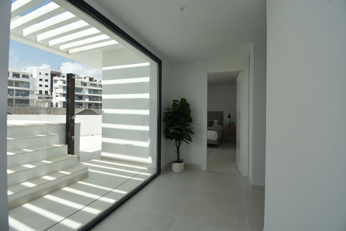 2 Zimmer Apartment zu verkaufen in Fuengirola mit Pool Garage - 839.000 € (Ref: 10071237)