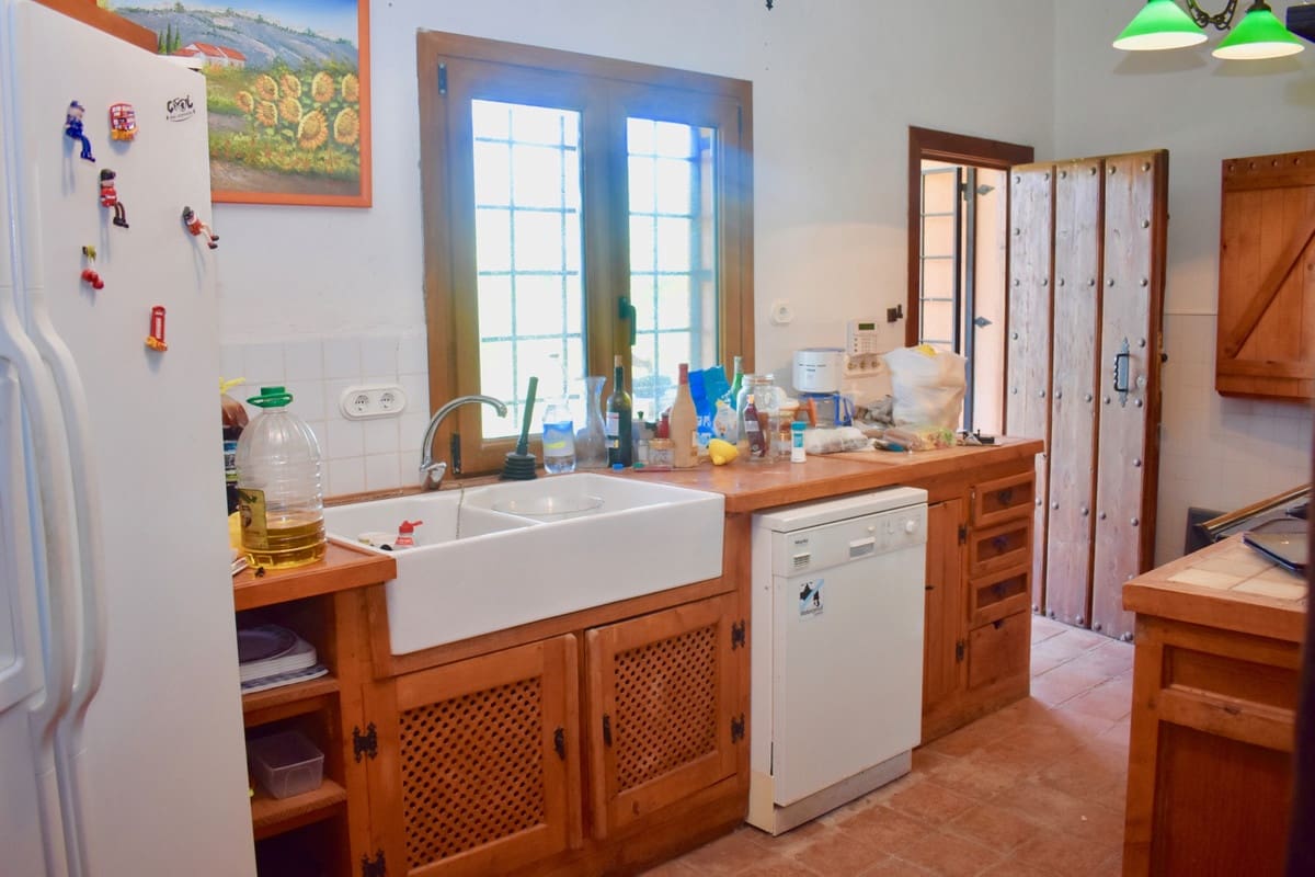 4 sovrum Villa till salu i La Cala de Mijas med pool garage - 1 195 000 € (Ref: 10071244)