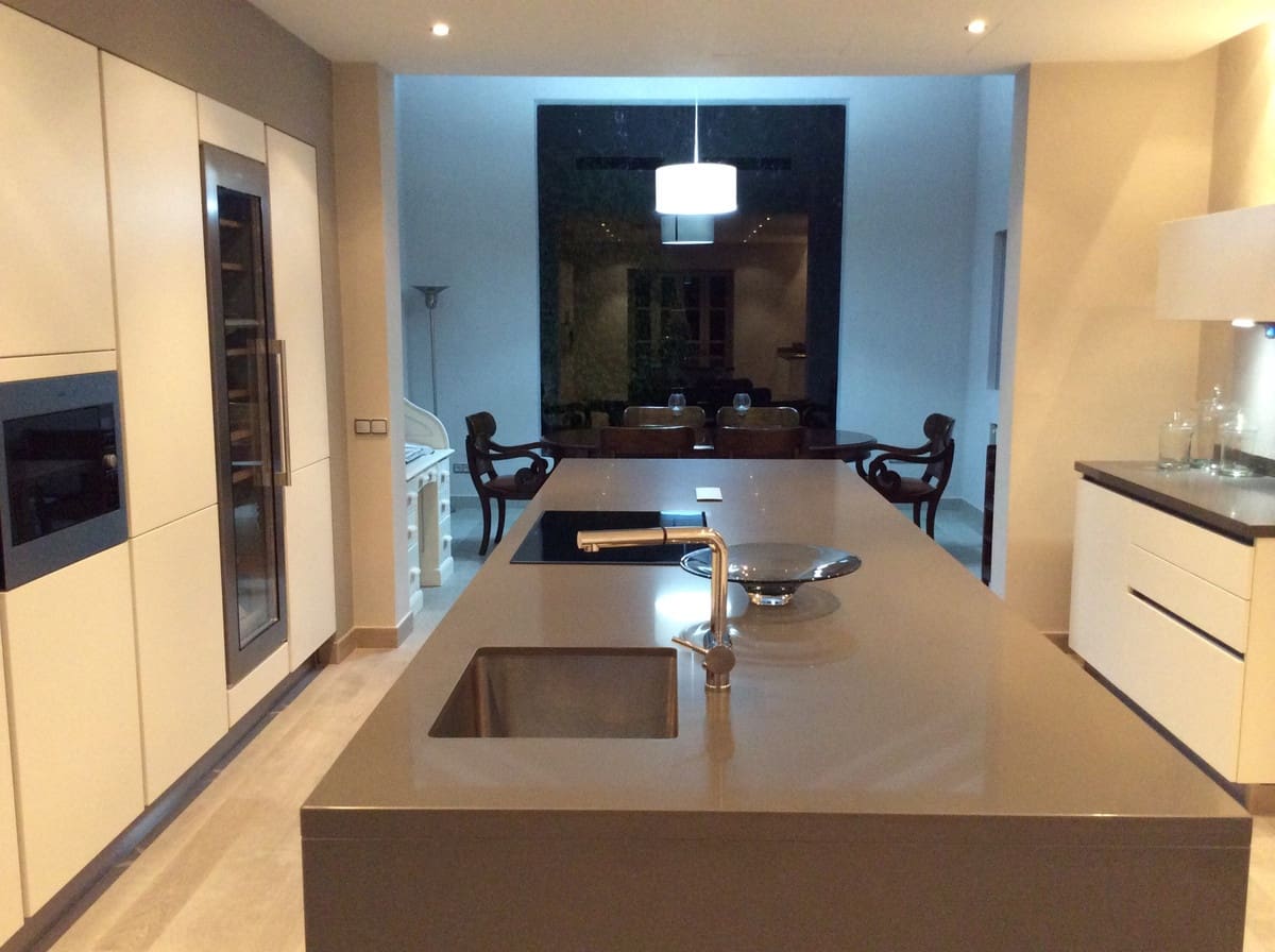 Chalet de 6 habitaciones en Marbella en venta con piscina garaje - 5.500.000 € (Ref: 10071247)