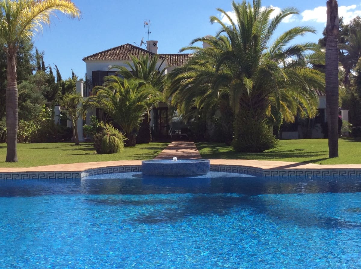 Chalet de 6 habitaciones en Marbella en venta con piscina garaje - 5.500.000 € (Ref: 10071247)