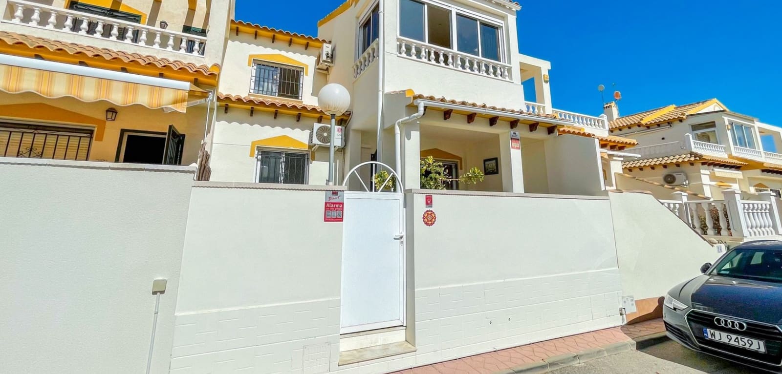 3 chambre Maison de Ville à vendre à Orihuela Costa avec piscine - 268 800 € (Ref: 10071282)