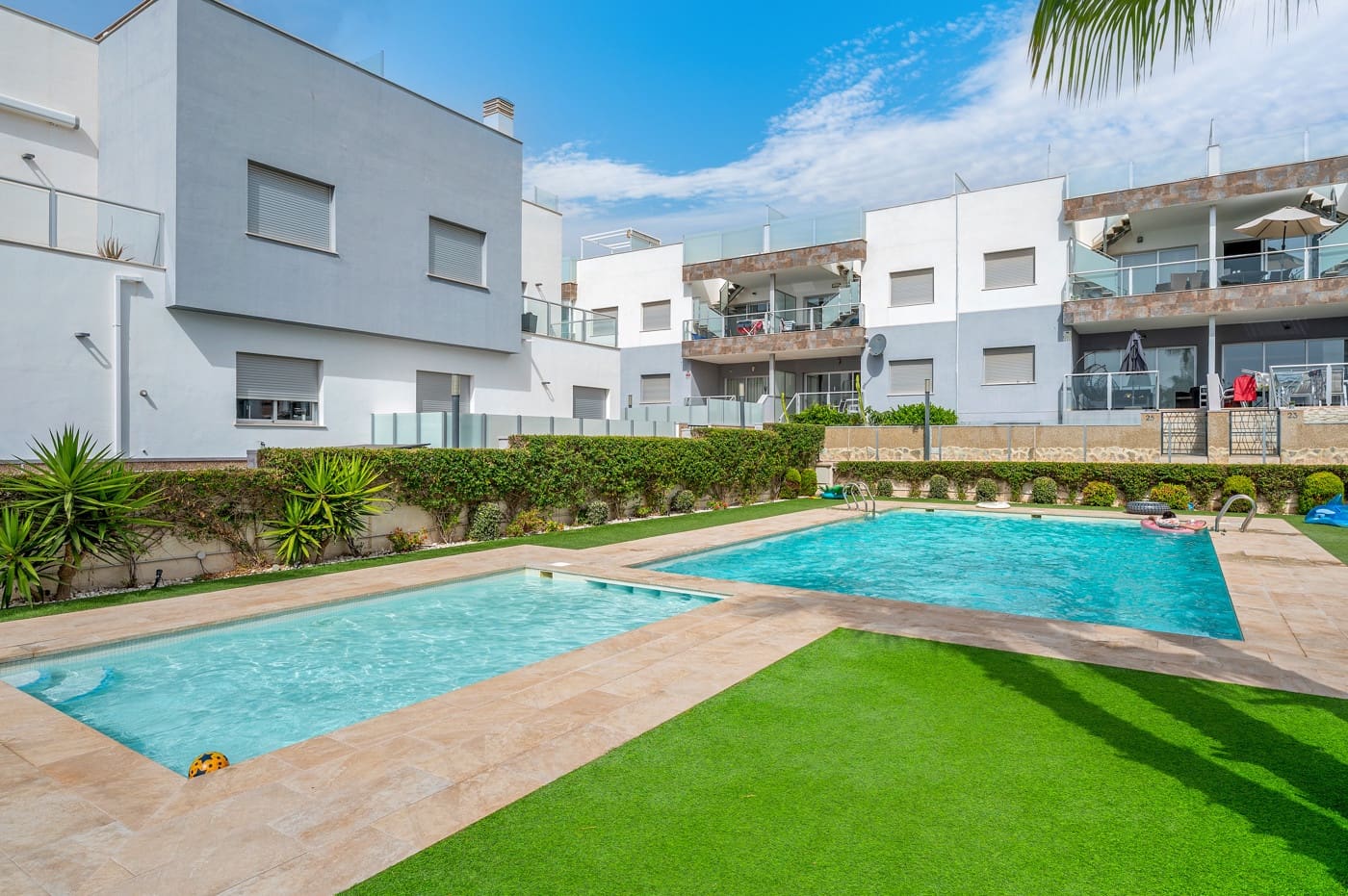 2 soverom Bungalow til salgs i Orihuela Costa med svømmebasseng garasje - € 289 000 (Ref: 10071323)