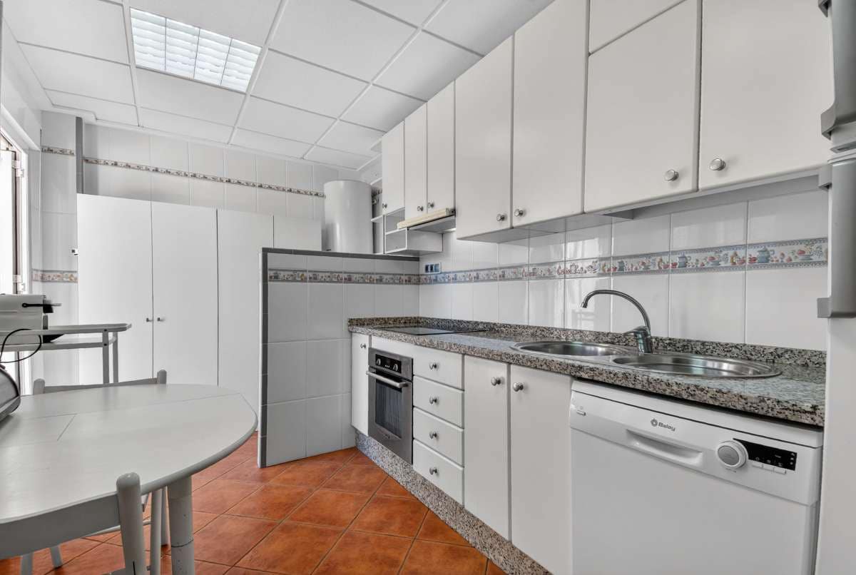 5 soveværelse Villa til salg i Los Cuarteros med garage - € 299.990 (Ref: 10071362)