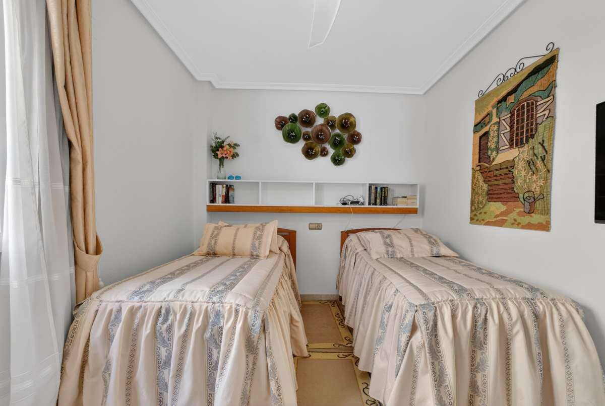 2 sovrum Lägenhet till salu i Cabo Roig med pool - 317 550 € (Ref: 10071367)