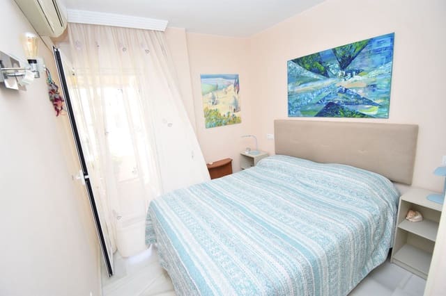 4 sypialnia Apartament na sprzedaż w Benalmádena z basenem garażem - 499 999 € (Ref: 10071382)