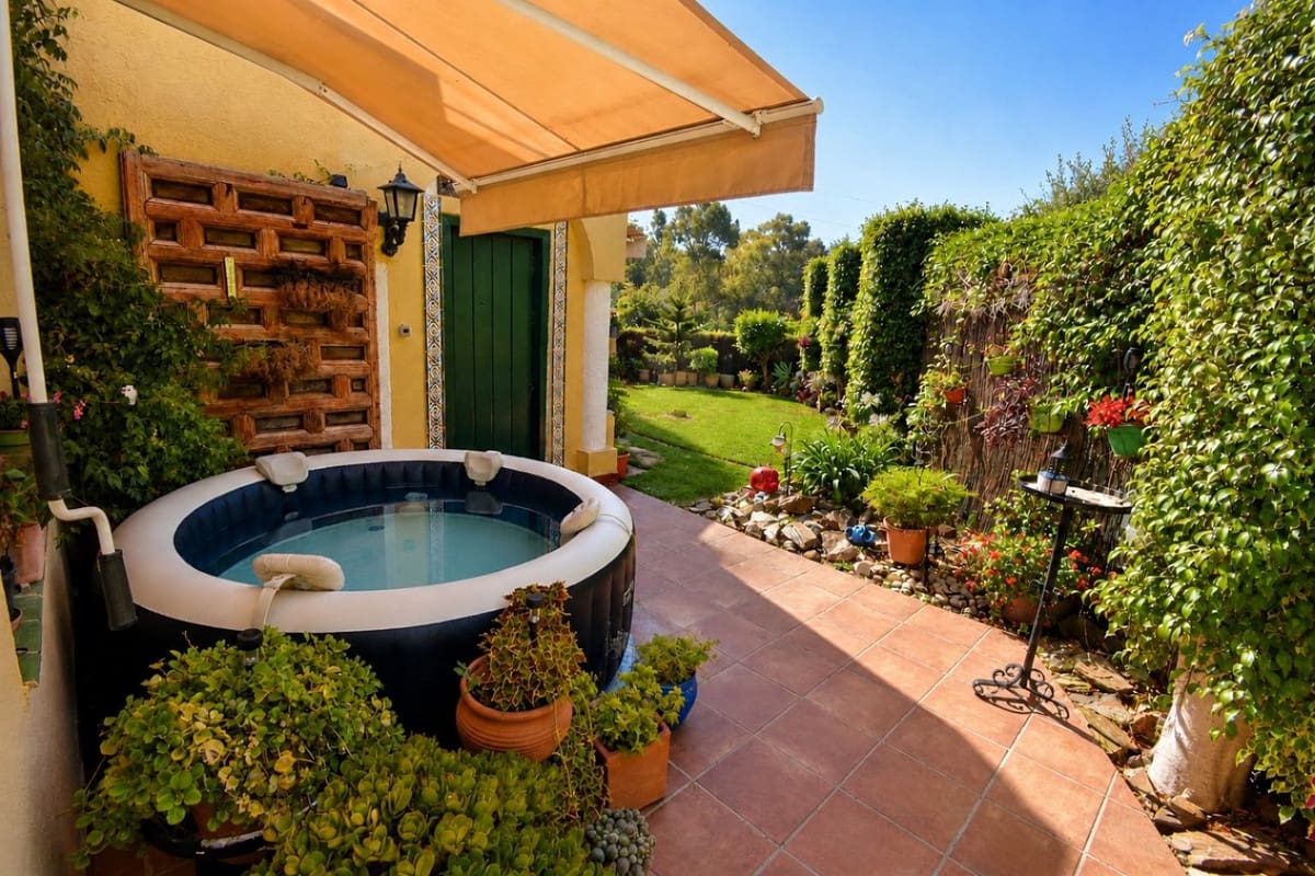 3 Zimmer Villa zu verkaufen in Marbella mit Pool Garage - 739.000 € (Ref: 10071400)