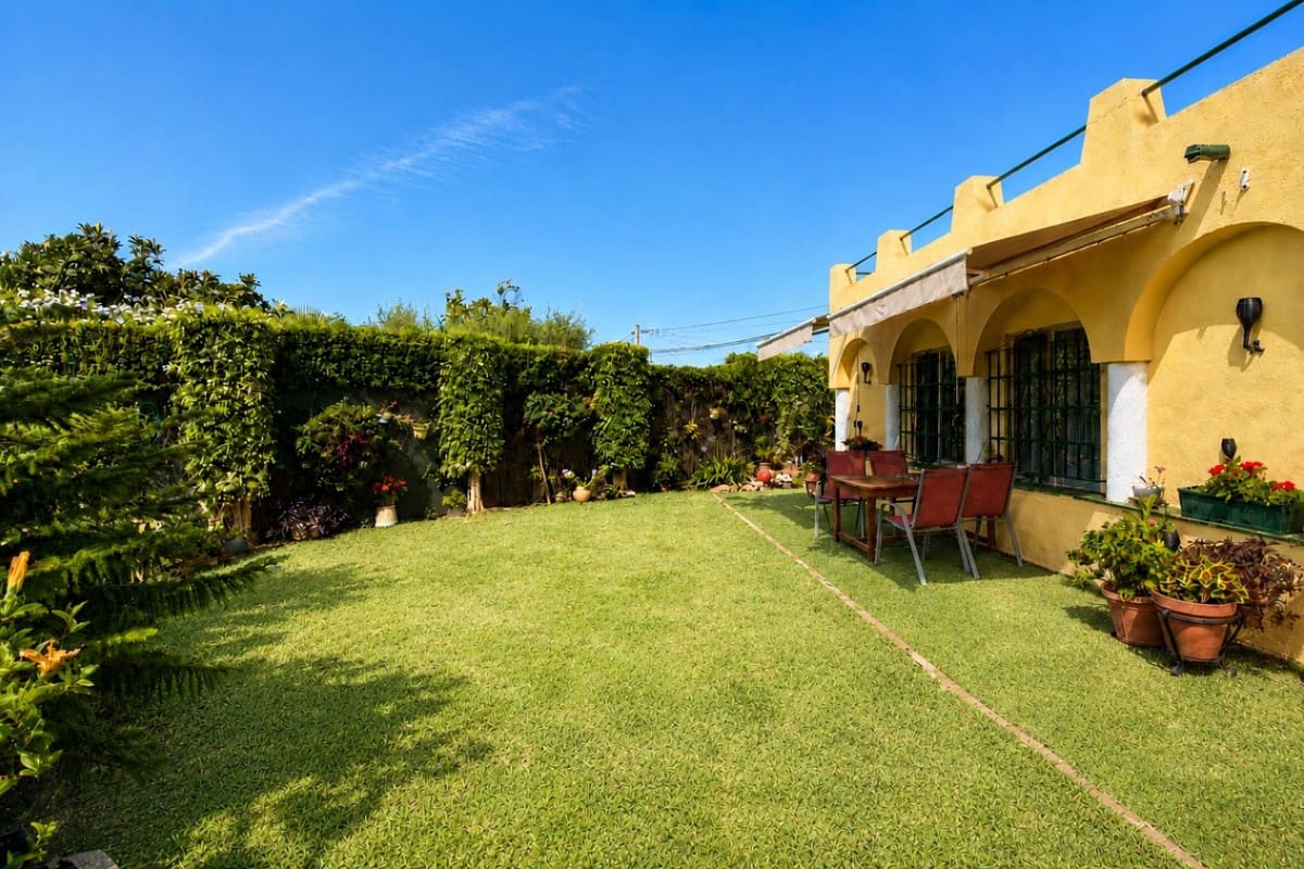 3 Zimmer Villa zu verkaufen in Marbella mit Pool Garage - 739.000 € (Ref: 10071400)