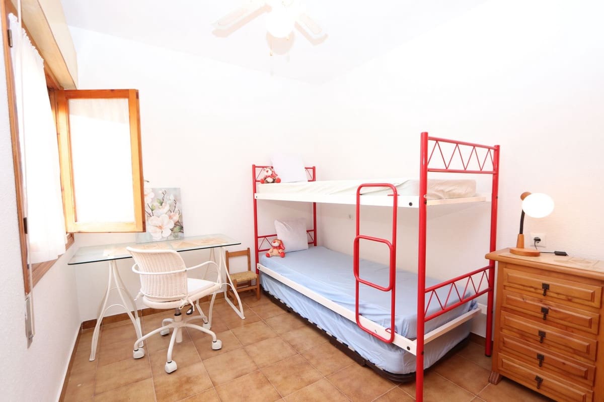 3 Zimmer Haus zu verkaufen in Playa Flamenca mit Garage - 289.000 € (Ref: 10071432)
