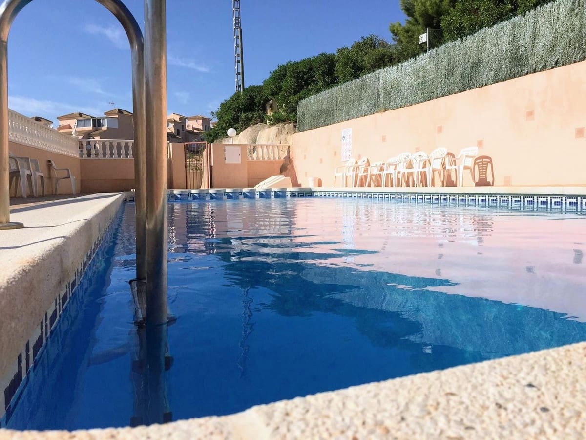 3 Zimmer Haus zu verkaufen in Playa Flamenca mit Pool Garage - 285.000 € (Ref: 10071460)