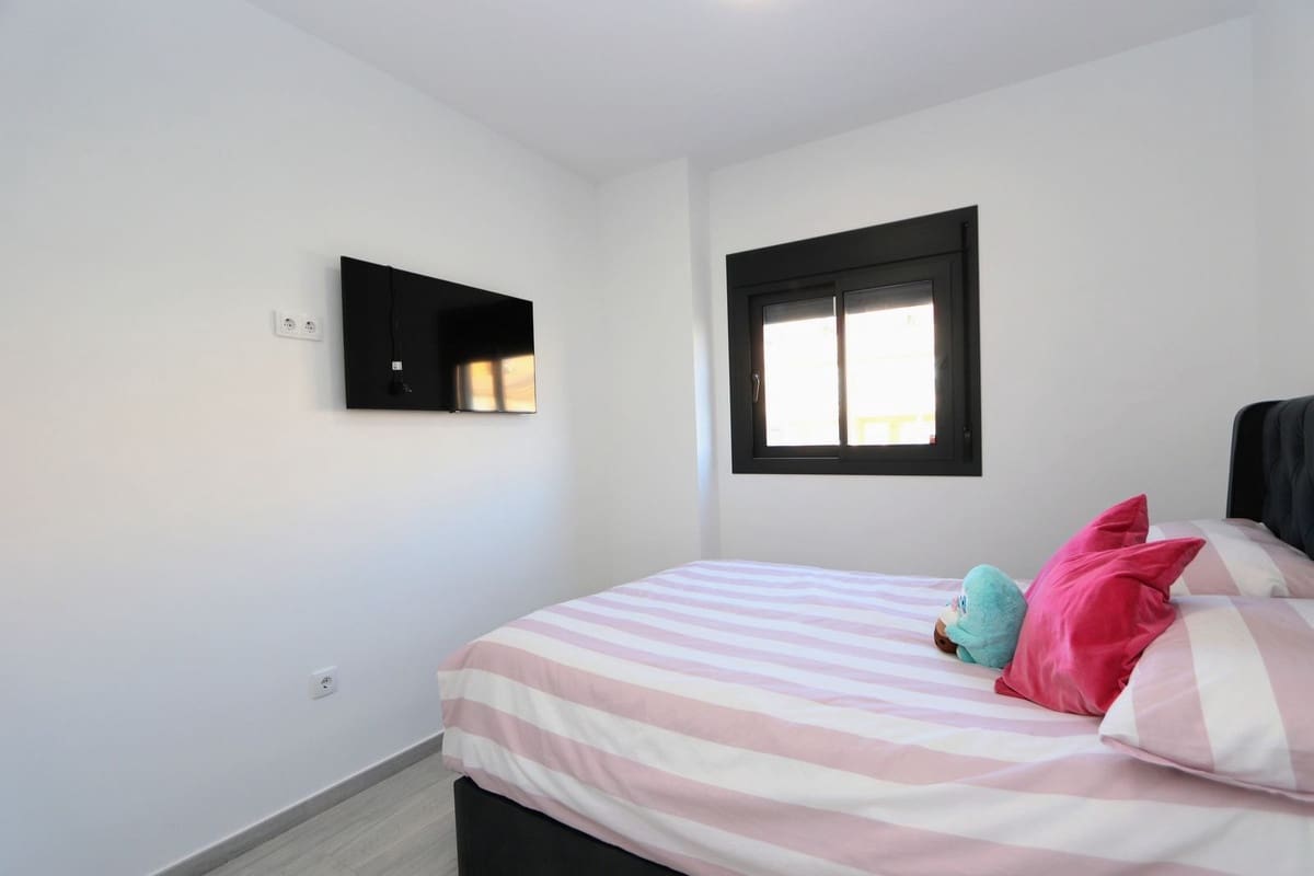 3 bedroom Apartment for sale in Villamartin with pool garage - € 320,000 (Ref: 10071475)