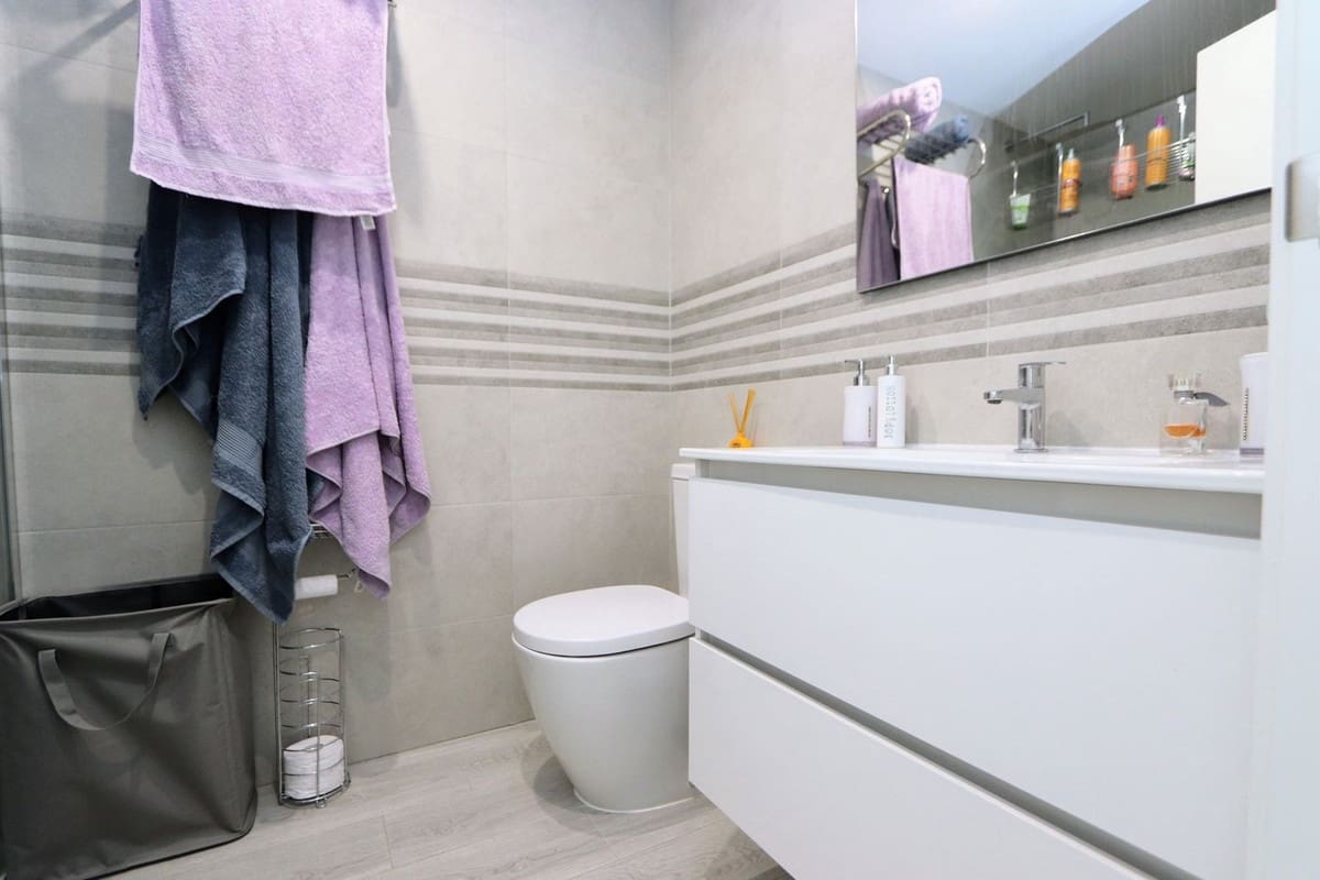 3 bedroom Apartment for sale in Villamartin with pool garage - € 320,000 (Ref: 10071475)