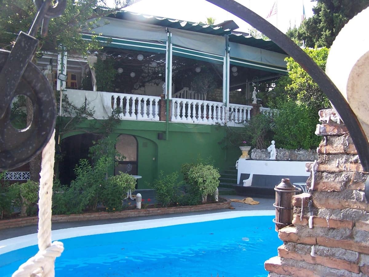 Restaurant/Bar til salgs i Mijas Costa med svømmebasseng - € 1 200 000 (Ref: 10071482)