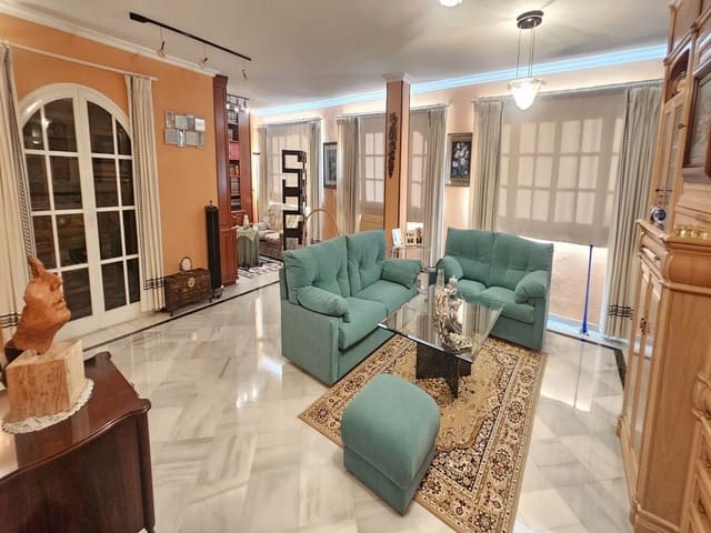 5 Zimmer Apartment zu verkaufen in Los Boliches , Fuengirola mit Pool Garage - 742.000 € (Ref: 10071506)