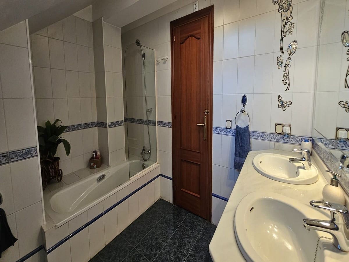 5 Zimmer Apartment zu verkaufen in Fuengirola mit Pool Garage - 742.000 € (Ref: 10071506)