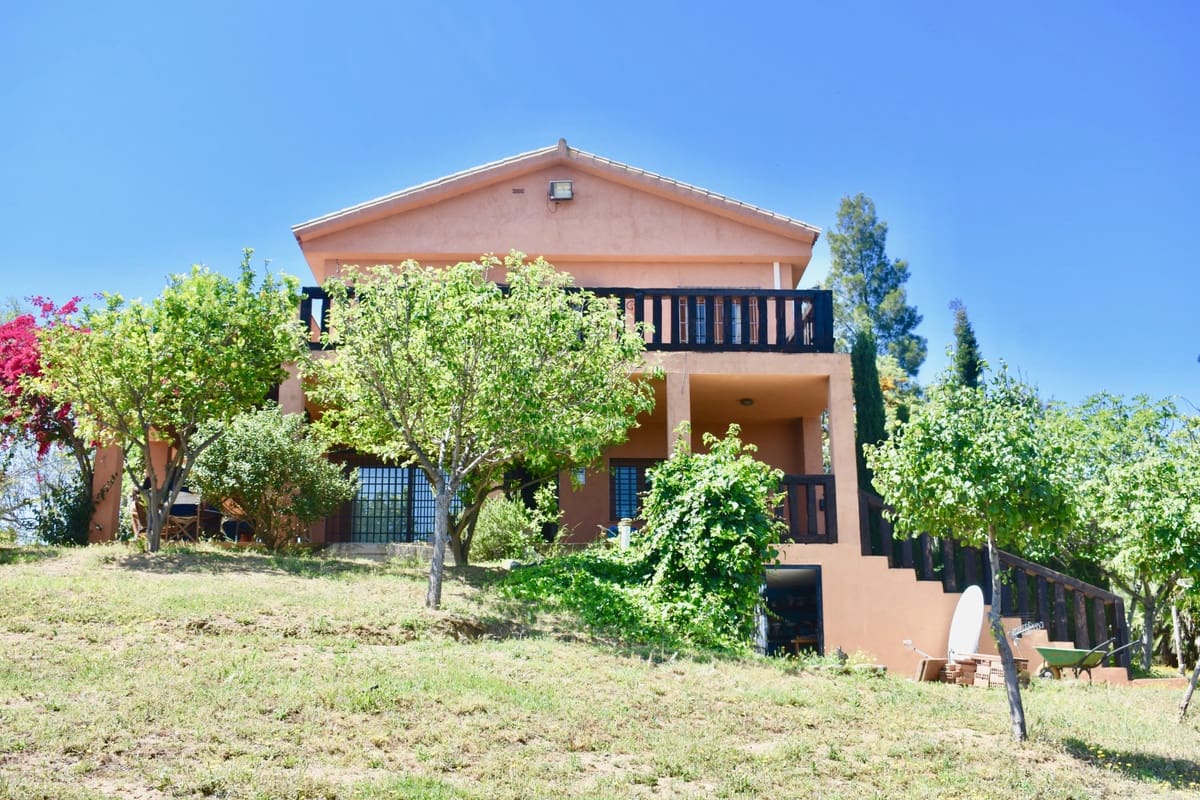 Chalet de 4 habitaciones en Mijas Costa en venta con piscina garaje - 1.195.000 € (Ref: 10071510)