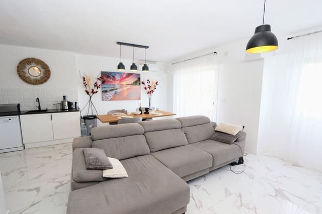 2 slaapkamer Appartement te koop in Punta Prima, Orihuela met zwembad garage - € 245.000 (Ref: 10071519)