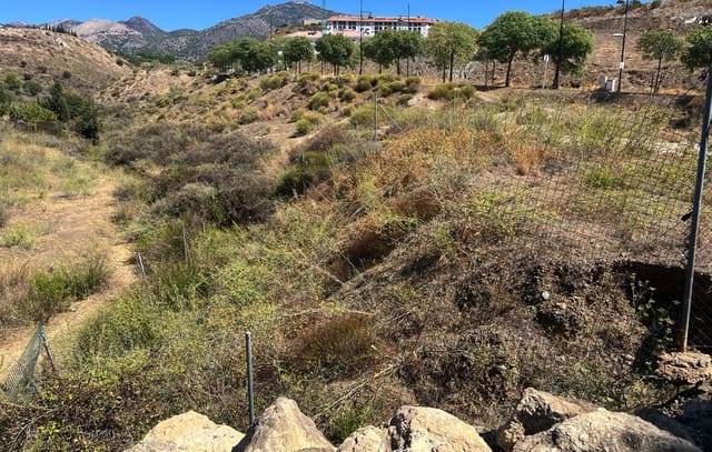 Bouwgrond te koop in Fuengirola - € 350.000 (Ref: 10071532)