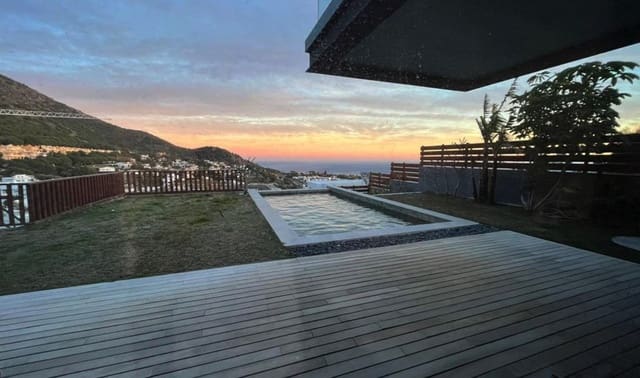 5 slaapkamer Villa te koop in Mijas Golf, Mijas met zwembad garage - € 1.600.000 (Ref: 10071535)