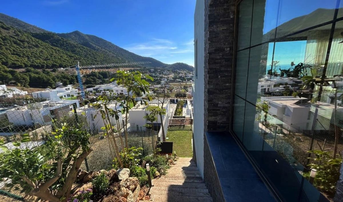 5 slaapkamer Villa te koop in Mijas met zwembad garage - € 1.600.000 (Ref: 10071535)