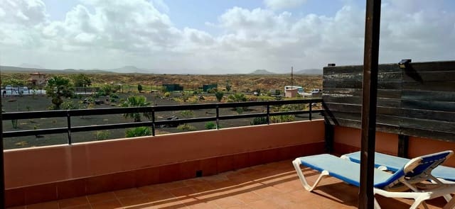 3 sypialnia Willa na sprzedaż w Lajares, La Oliva z basenem - 295 000 € (Ref: 10071536)