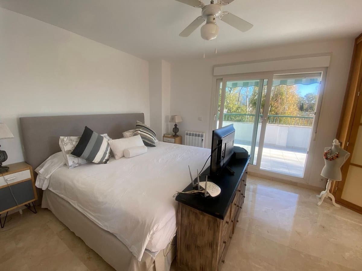 5 sovrum Lägenhet till salu i Guadalmina med pool - 750 000 € (Ref: 10071539)